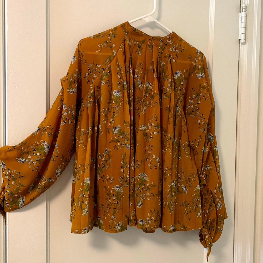 Kensie Pleated blouse